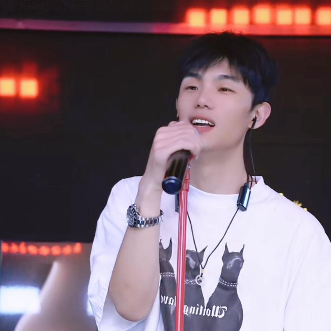 祝康贺🕊️¹¹¹⁰