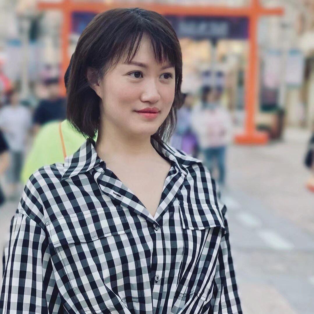 爱吃脐橙的御姐