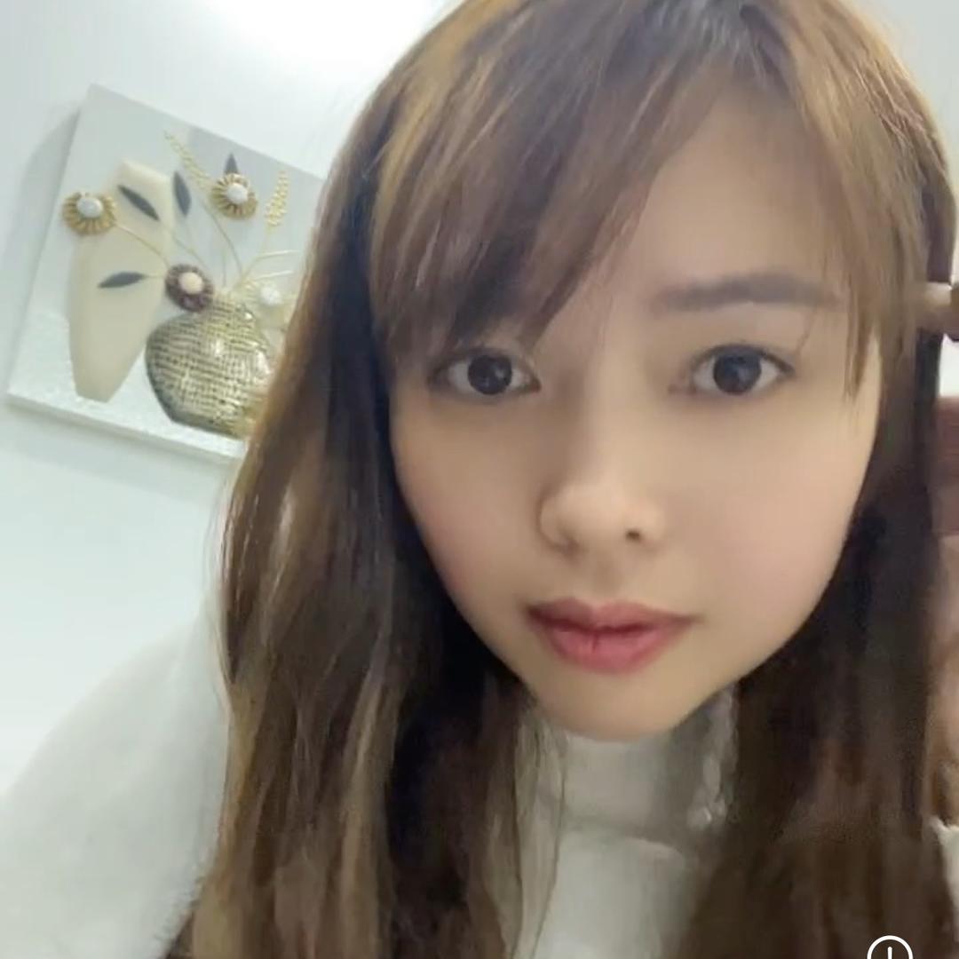英子