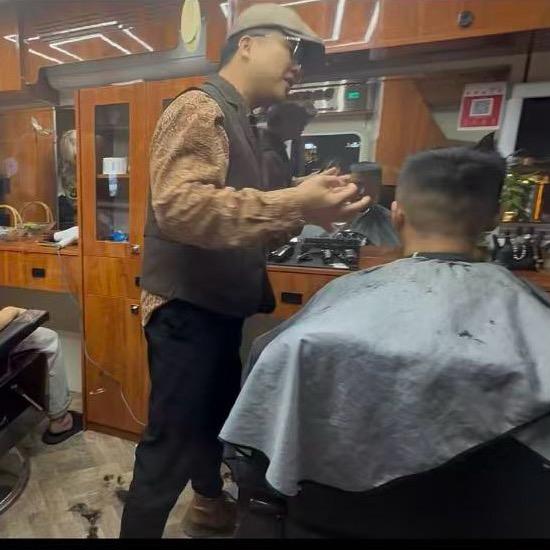 晋江房车托尼：萧浪