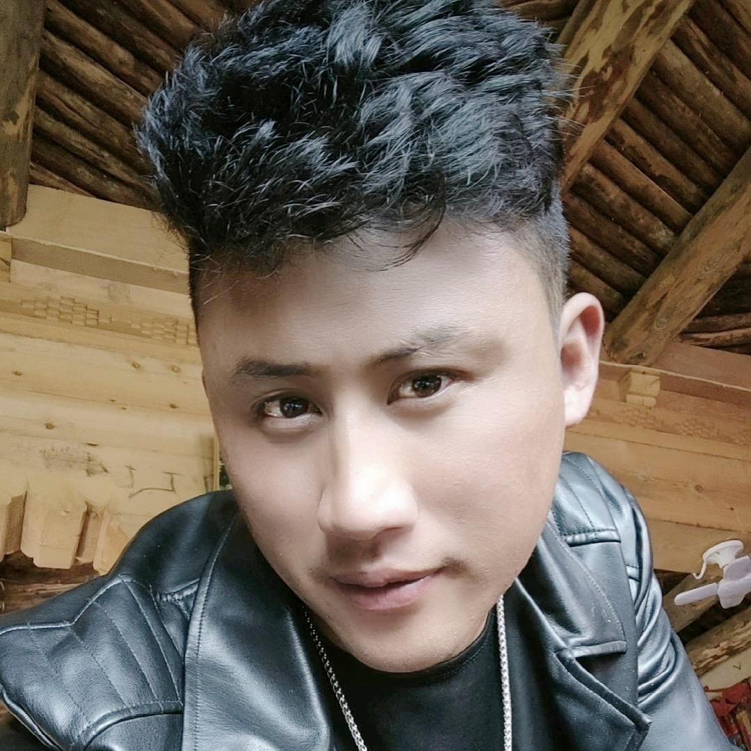 藏族男孩