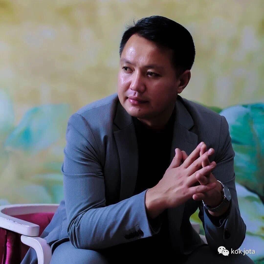 乌拉尔别克· 米那提汗