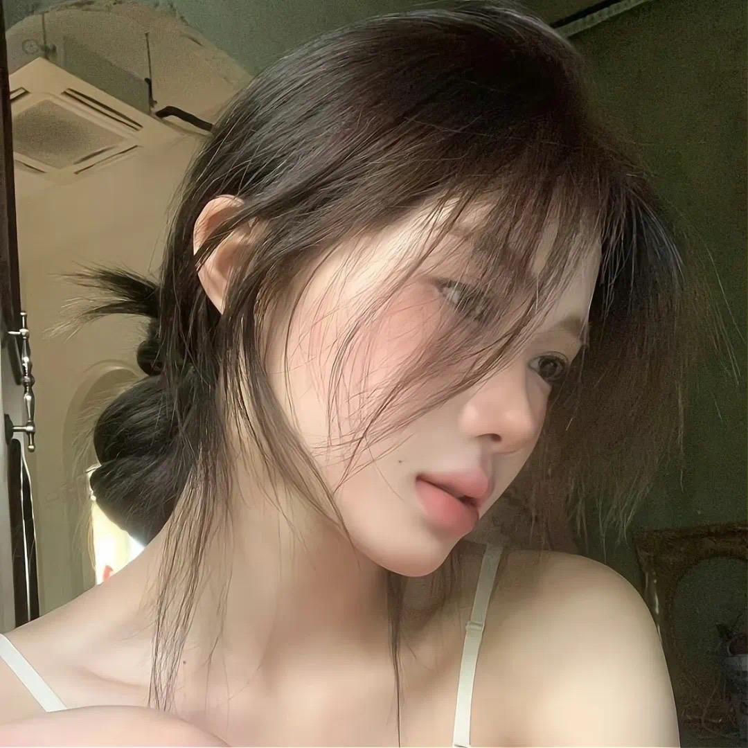 YY.