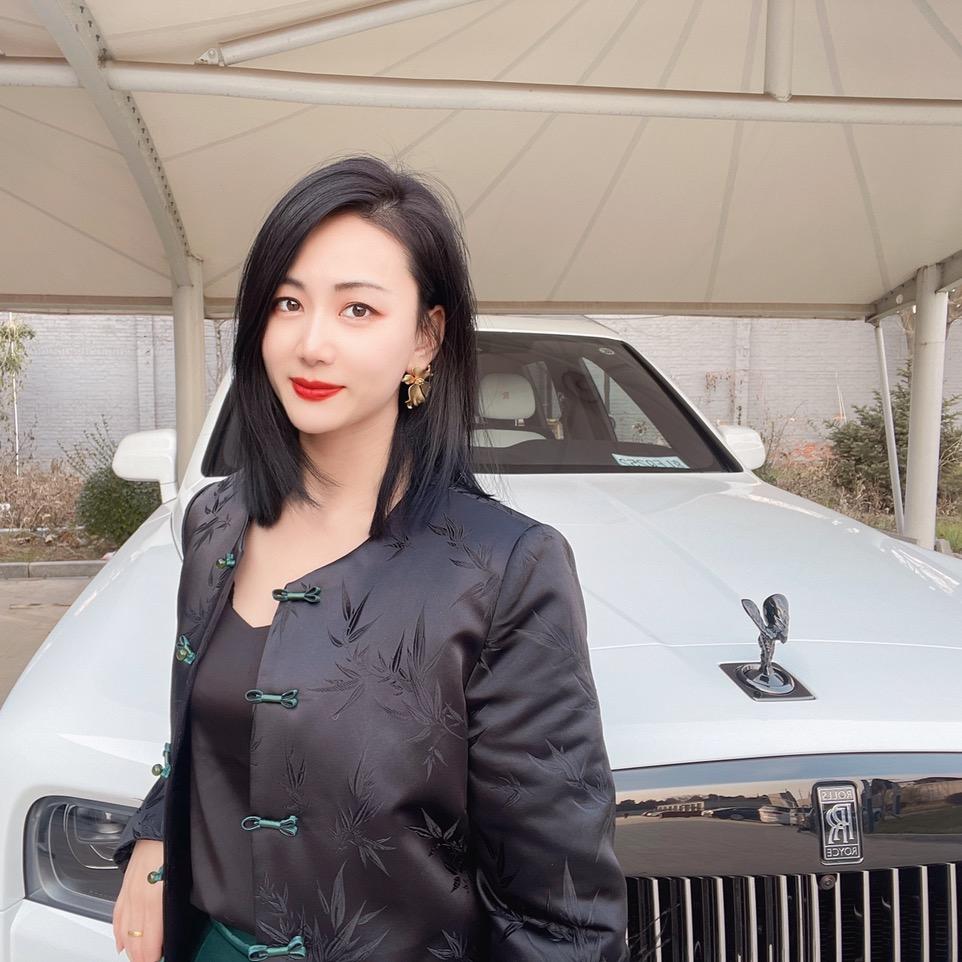 任丘精艺传承高定服装