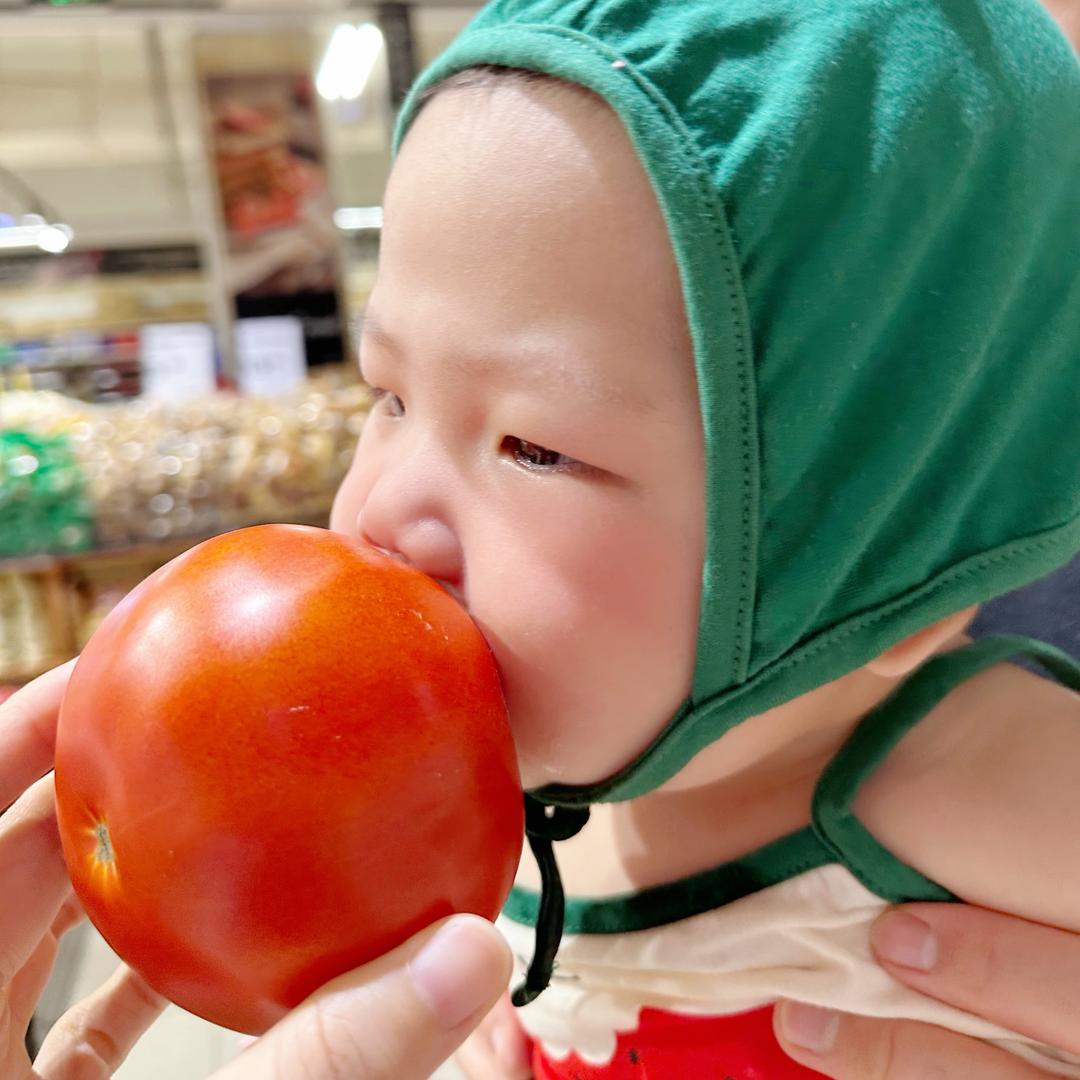 爱吃肉的小小何