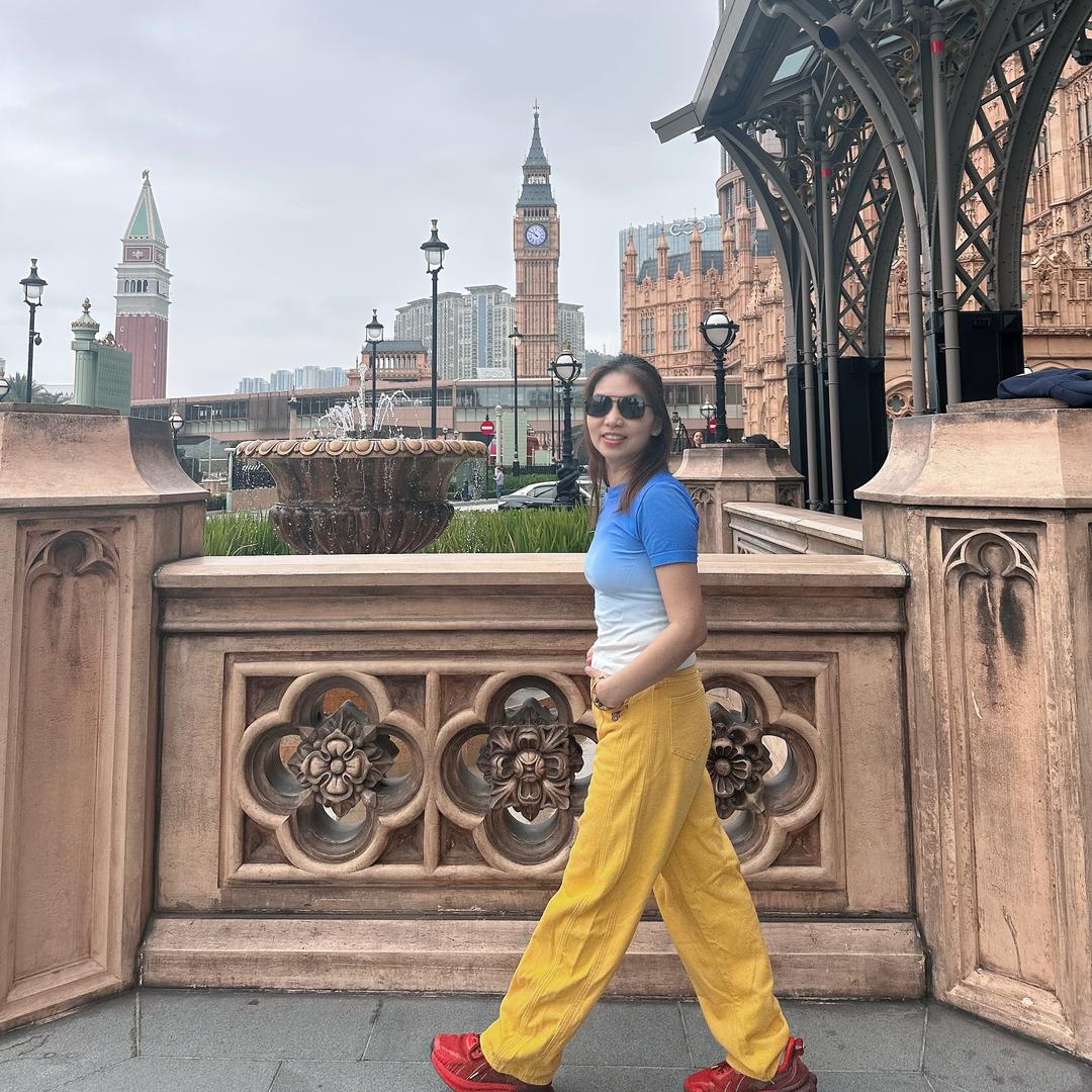 🌻群英🏃‍♀️‍➡️