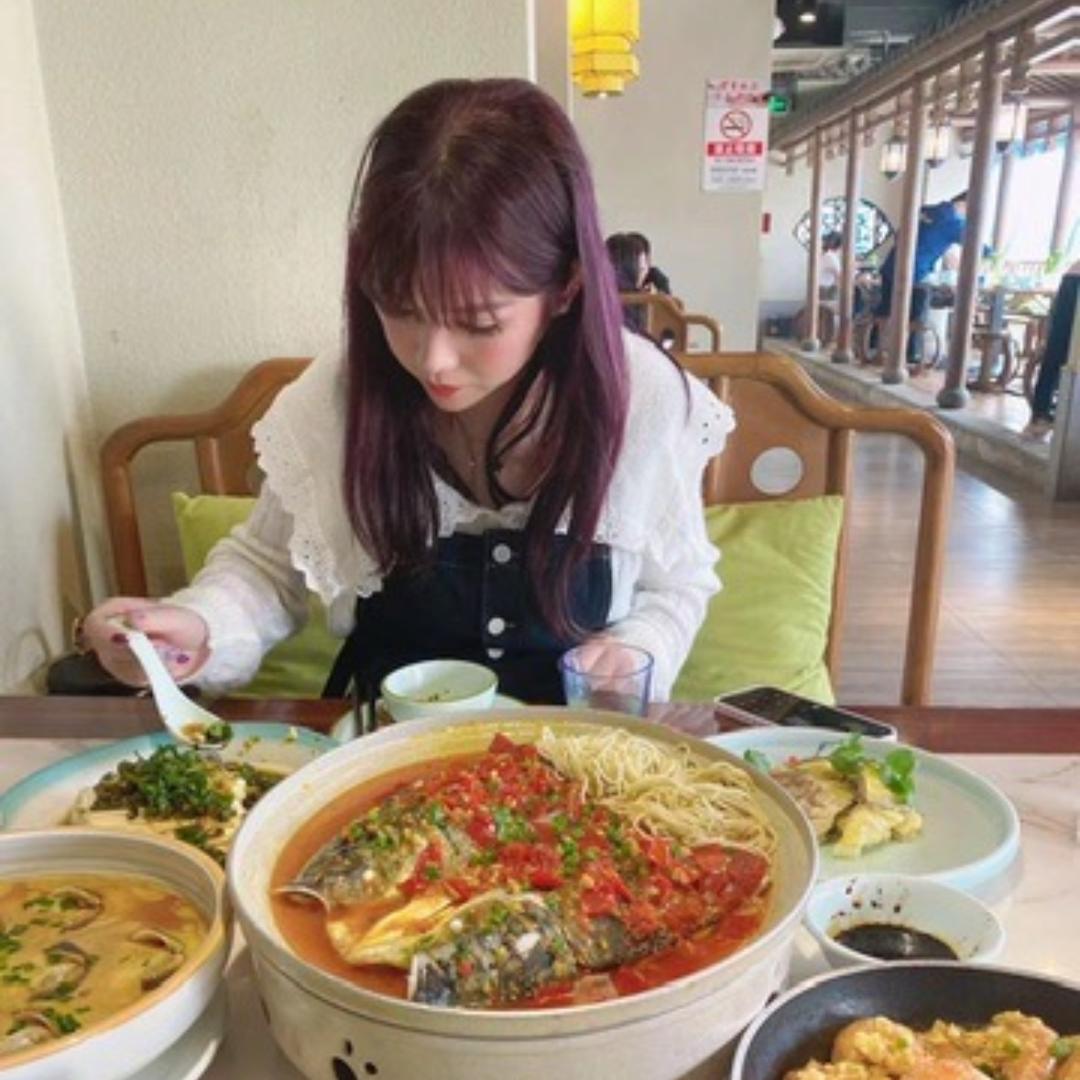 🎀  Mrs Zᥫᩣhuᰔᩚ