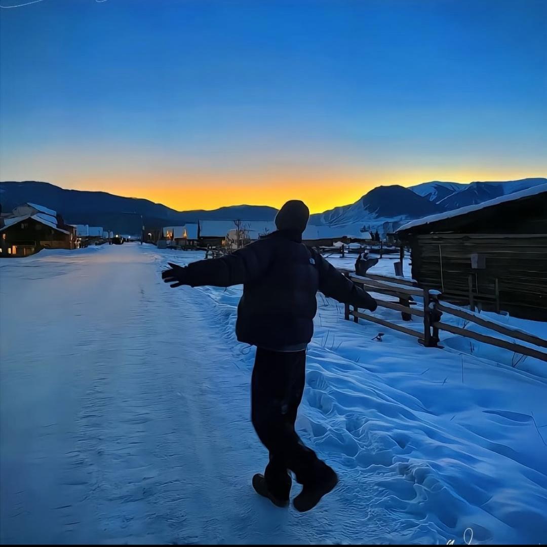 人傻嘴不甜长得不帅还没钱