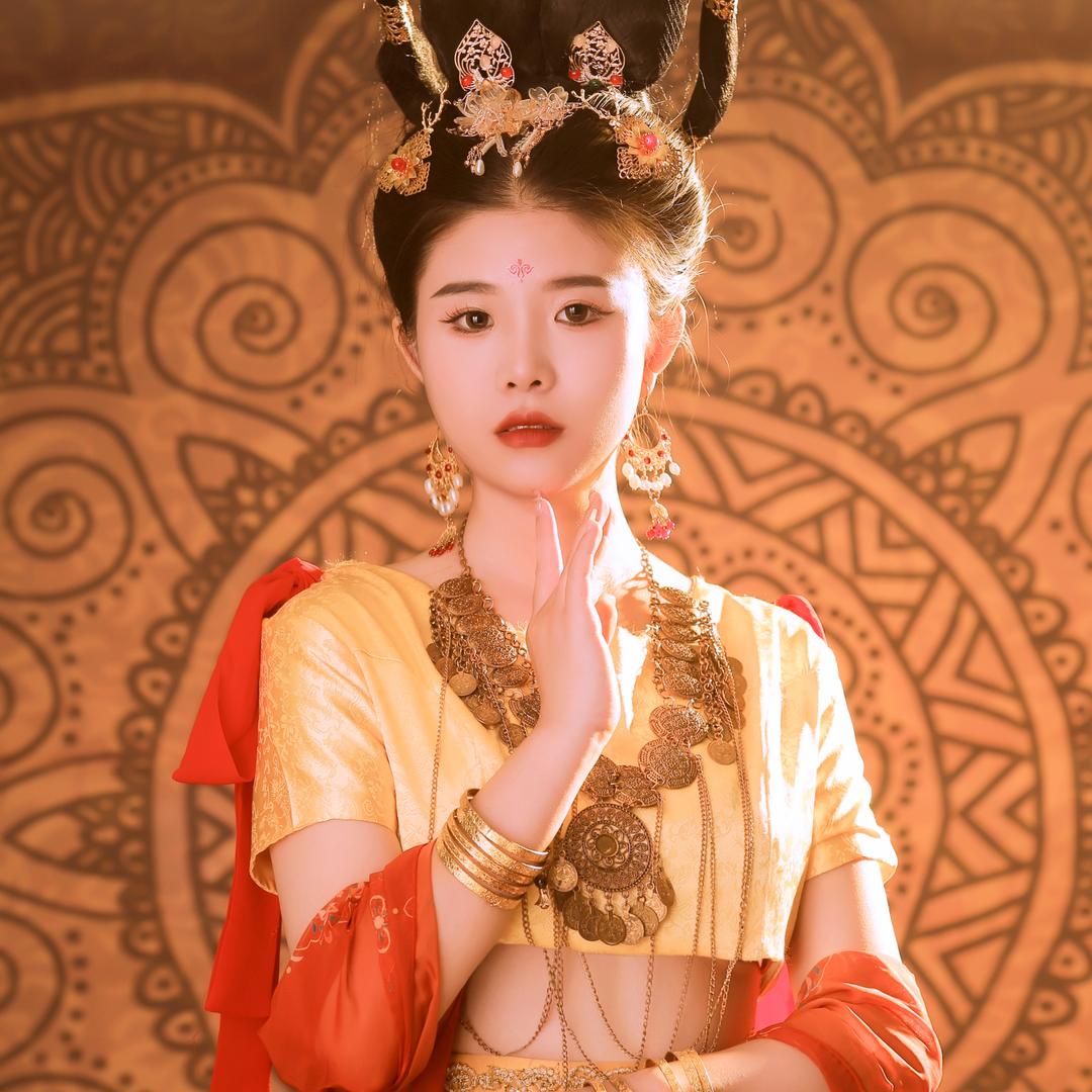 青玉高端定制服饰