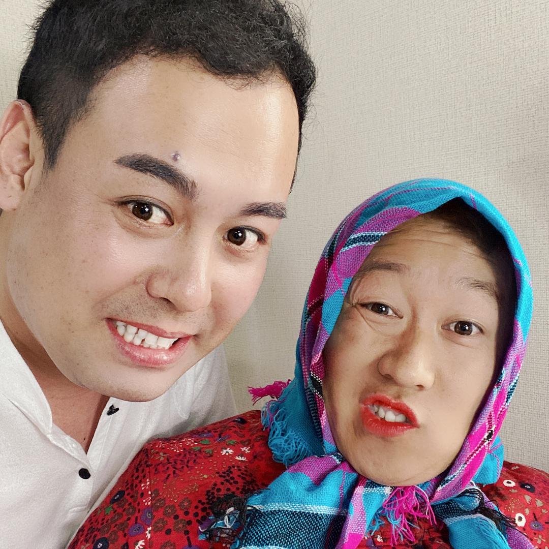 小阿花🐯——小区道闸广告