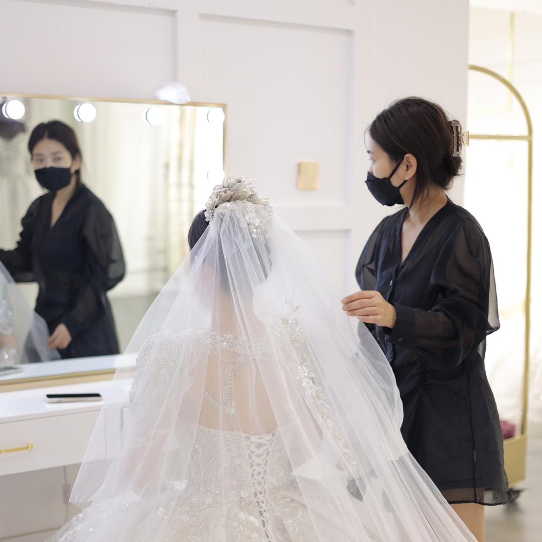 艳红彩妆--LIU青