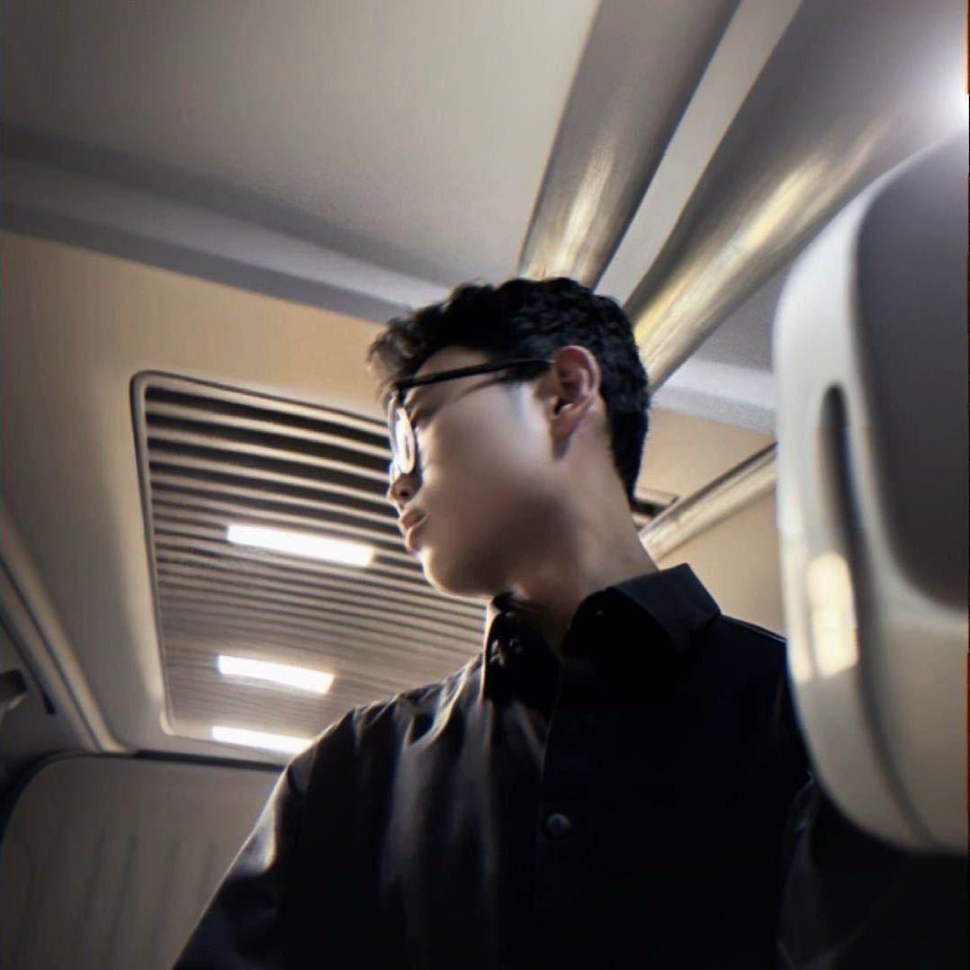 白.