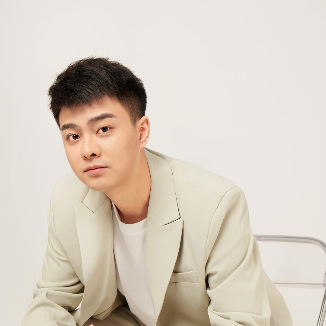 夏目友人张