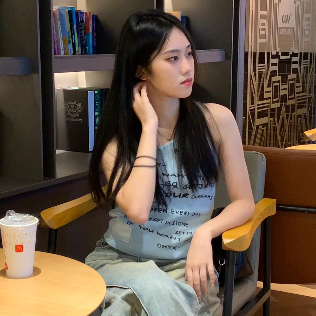 马洛克女王真丝服饰小钰