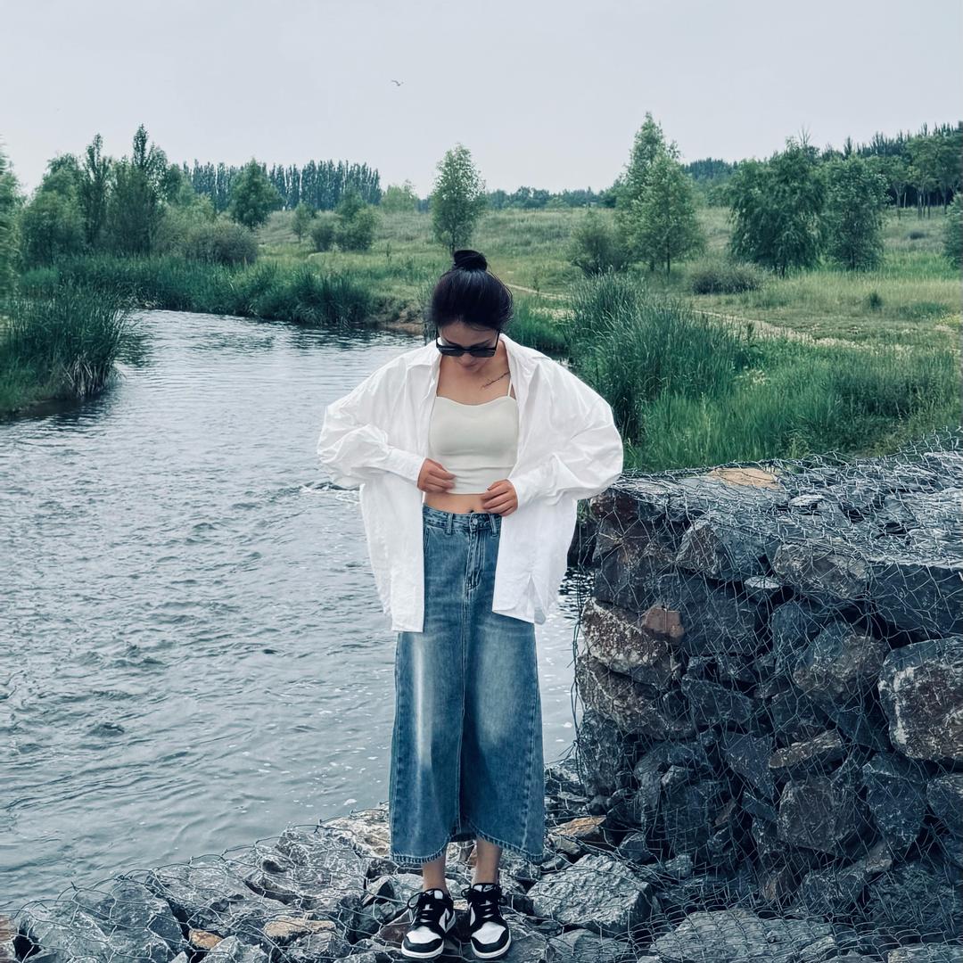 冰块🧊上的懒猫.