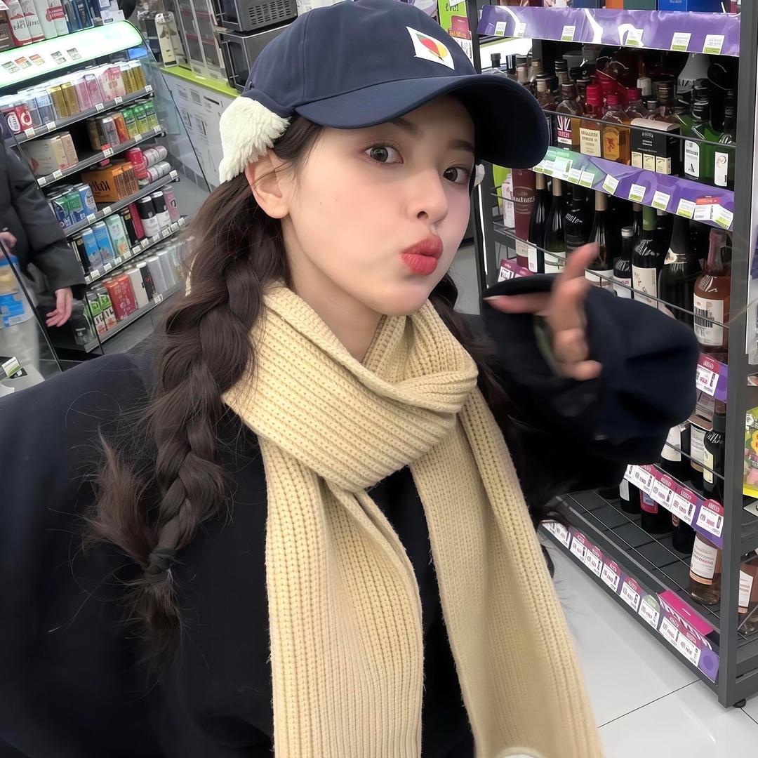 ꒰ঌ𝓛𝓾𝓬𝓴𝔂 ໒꒱