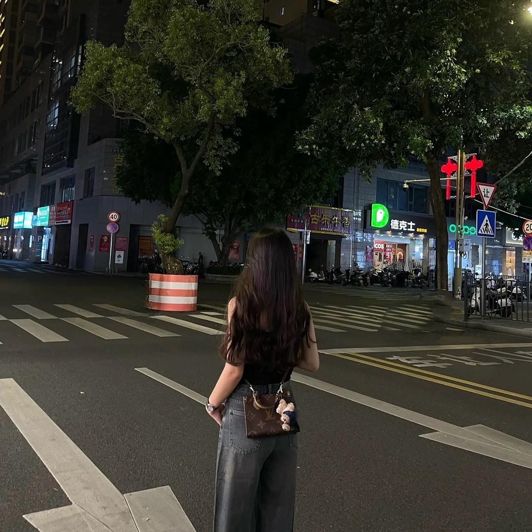 探店博主.小小唐