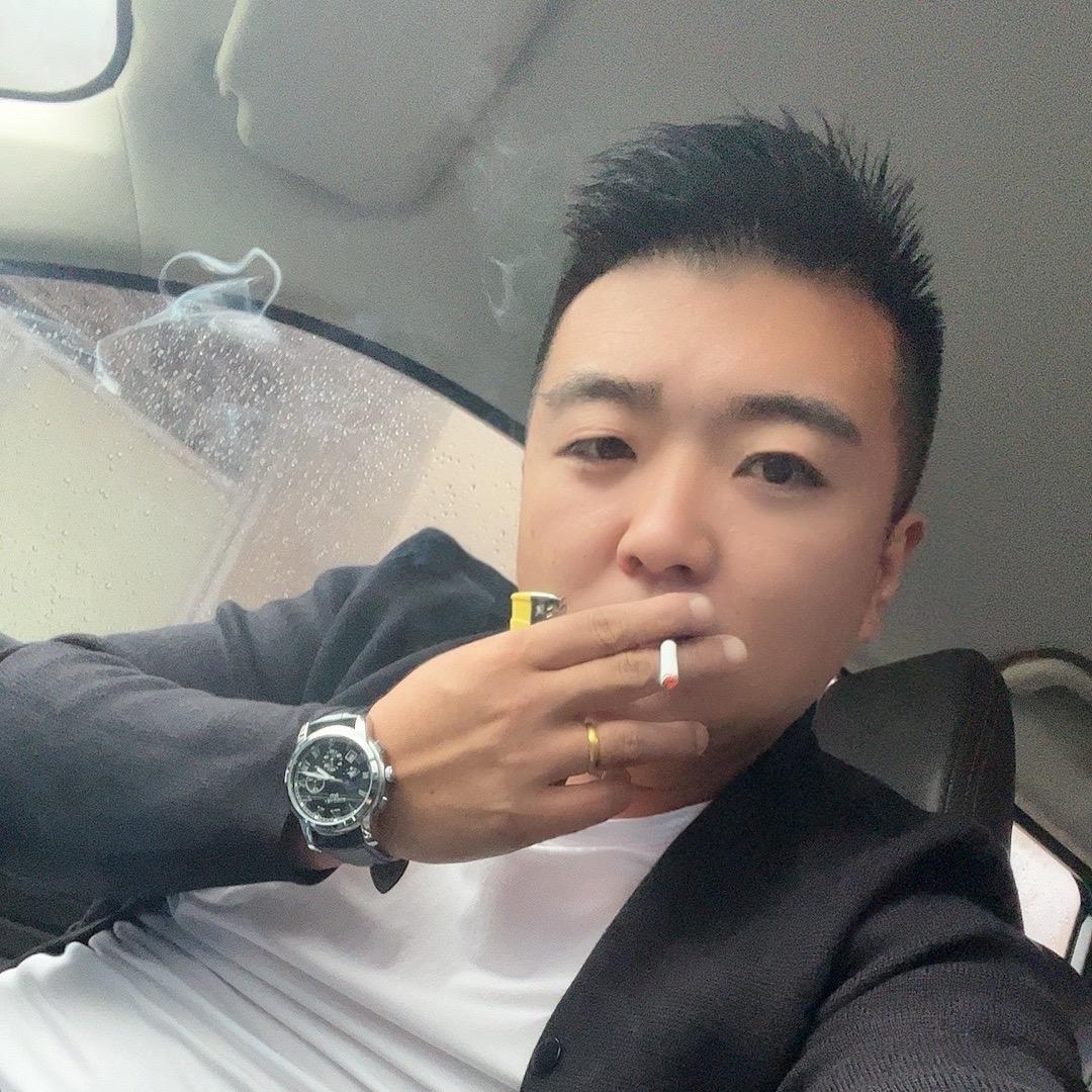 💋 一个有味道的男人ヾ