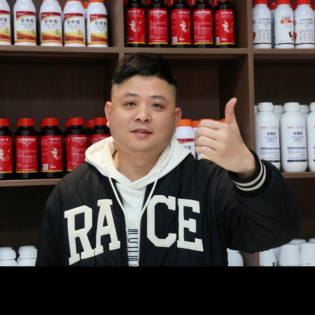 张杰的农资助手