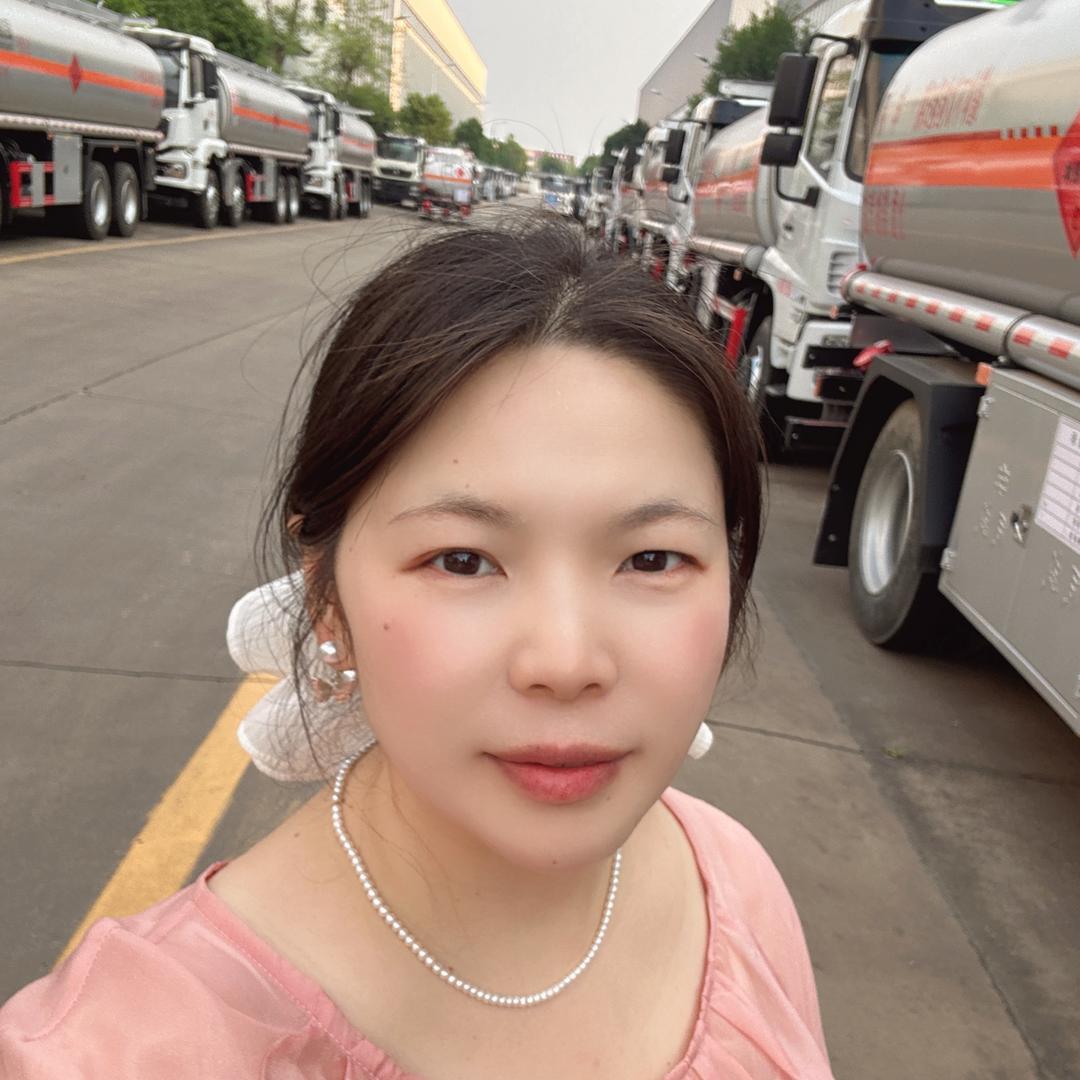 专用车厂家小刘