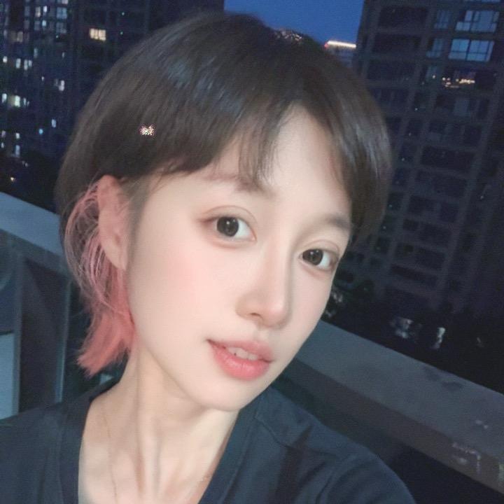 何漂亮😘