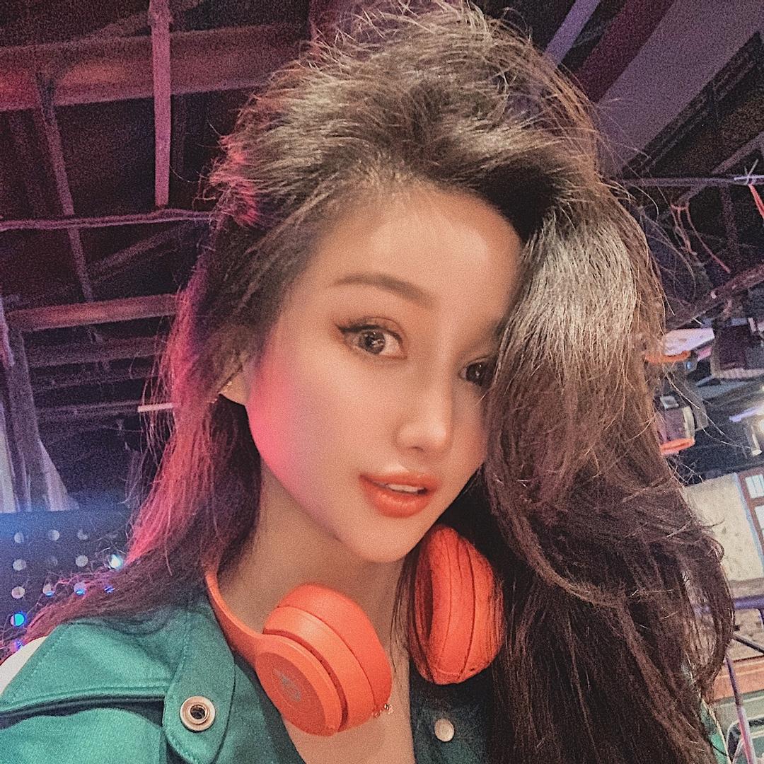 赫梦琪（铁废歌后）