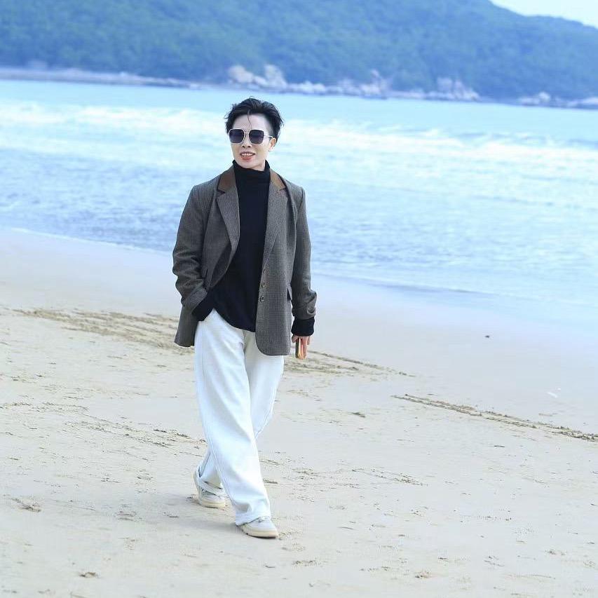 雅家居卫浴-芳芳