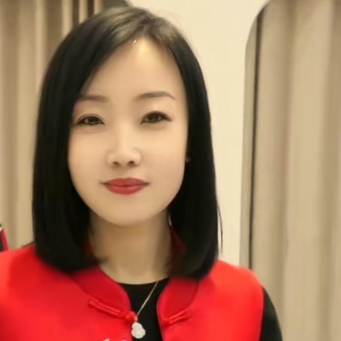 安新县迪可唛女装穿搭华洋店