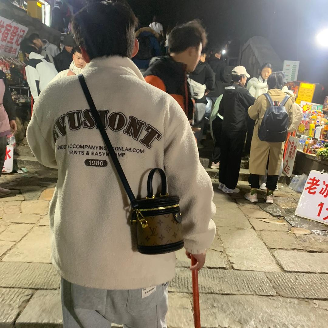 聚汇汽车销售部