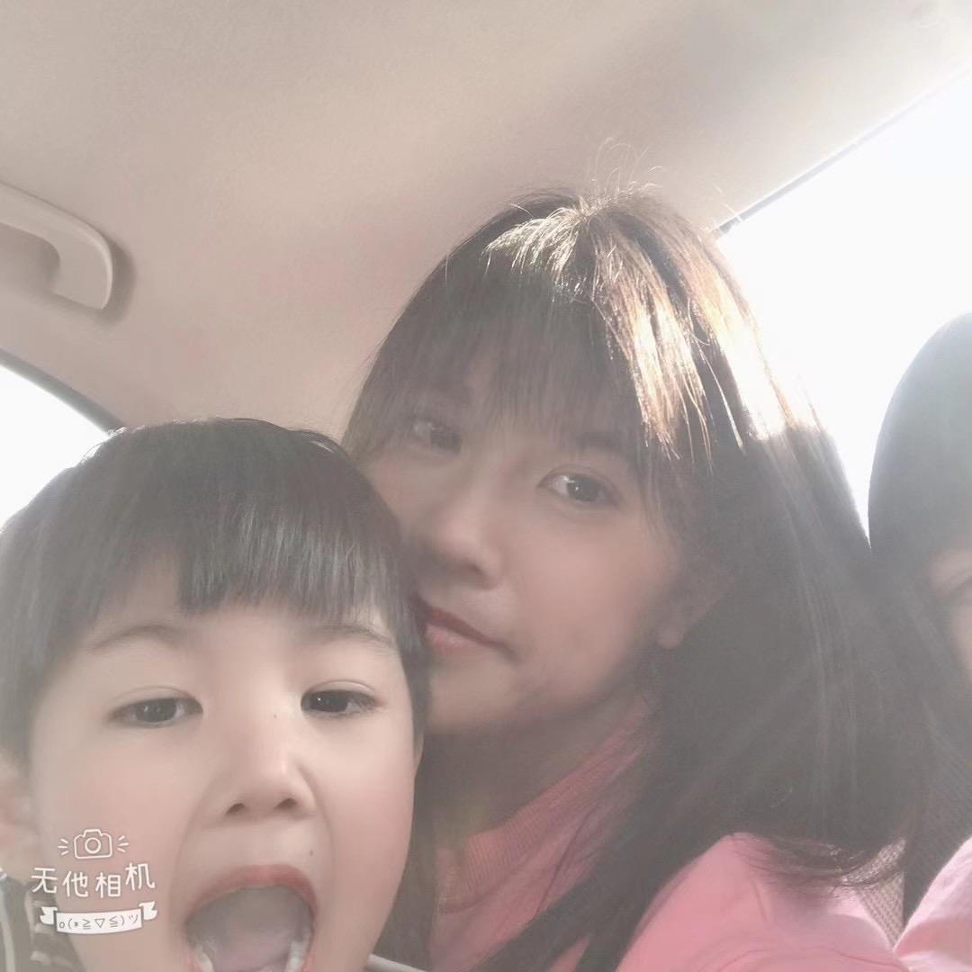 艳艳（超汇金属、东汇烤吧）