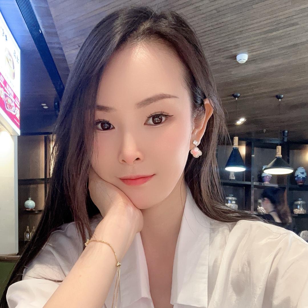 是佳佳吖