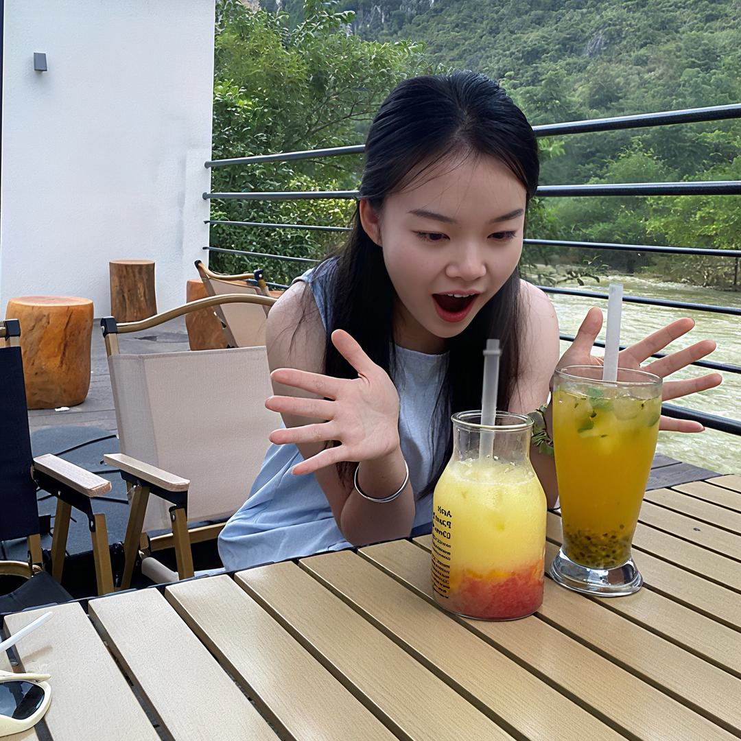 💙王俊凯的圈外女友💙