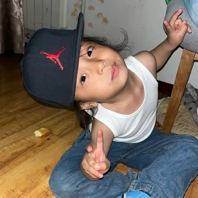 笨蛋总是牛眼泪