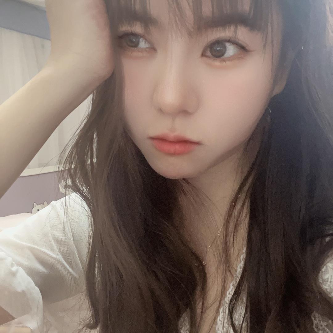 小酒窝丨洛凝er