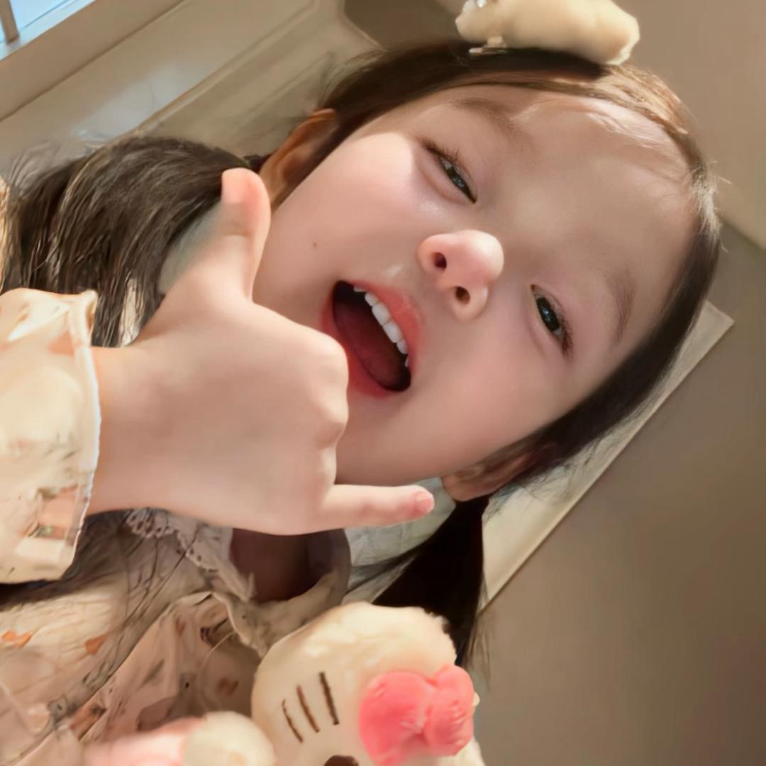 点点^