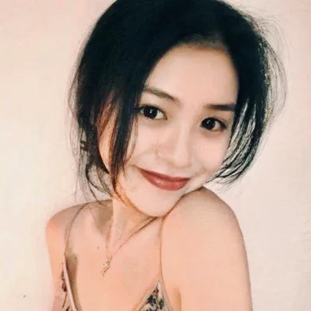 小魔女🧚🏻‍♀️