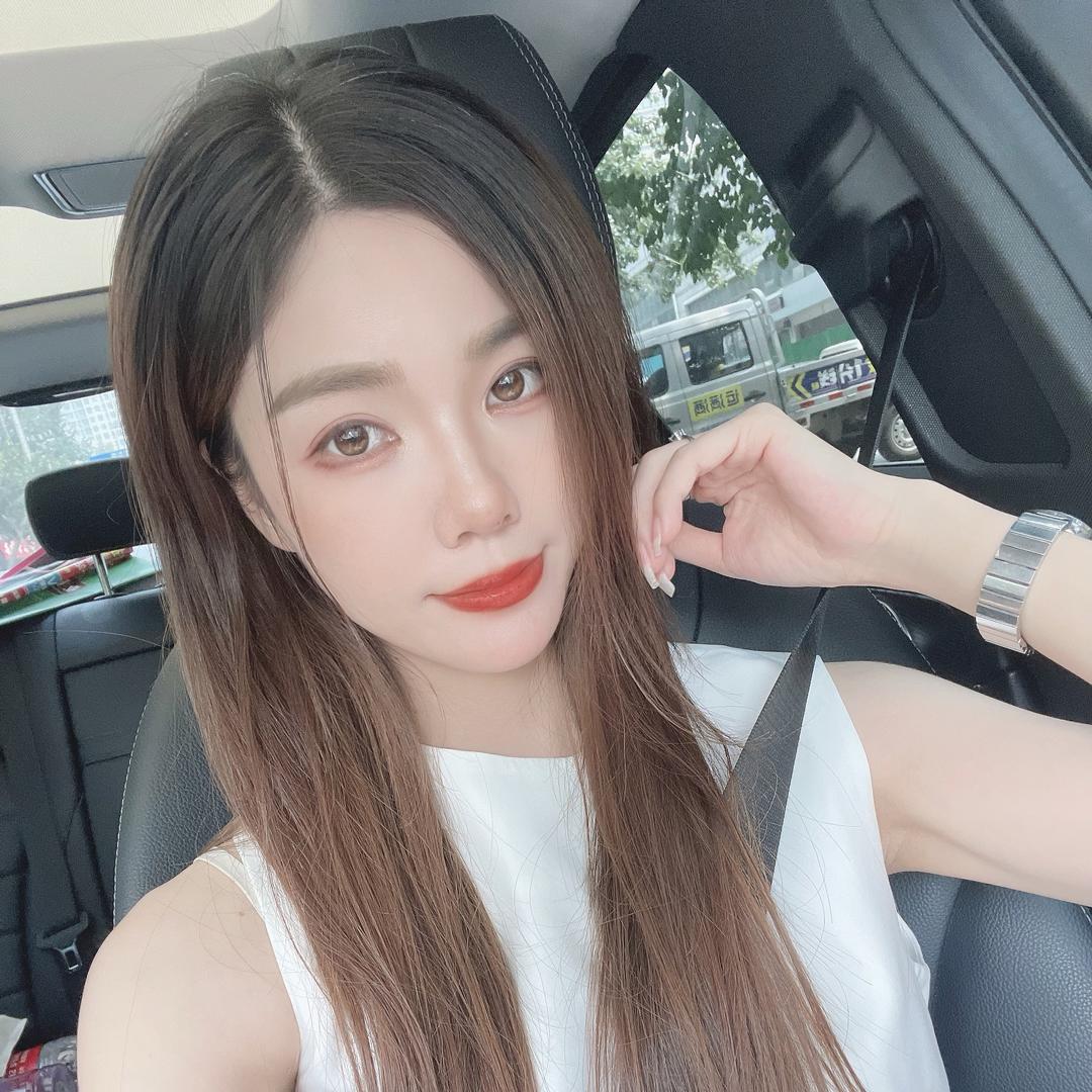 是颜颜吖