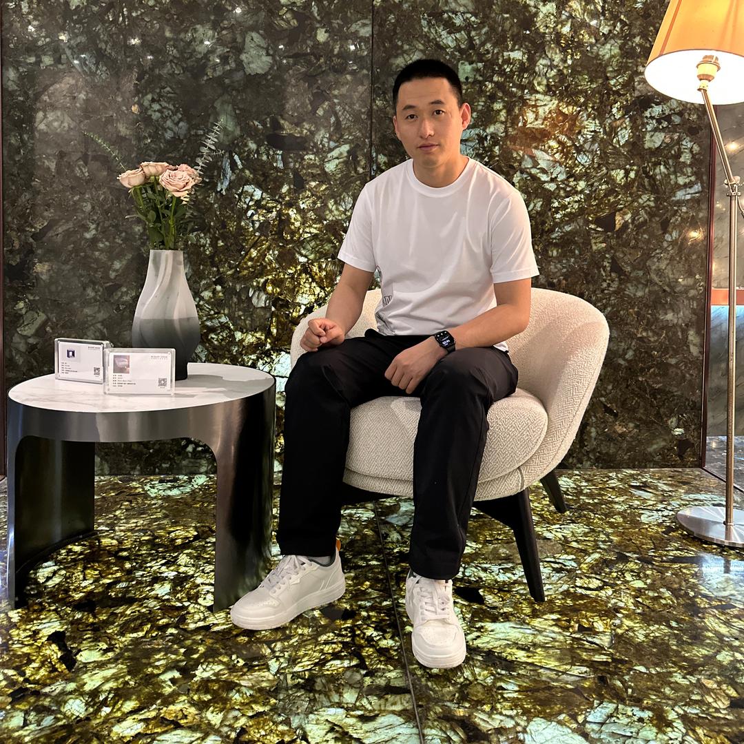 讲石话的老石人王强