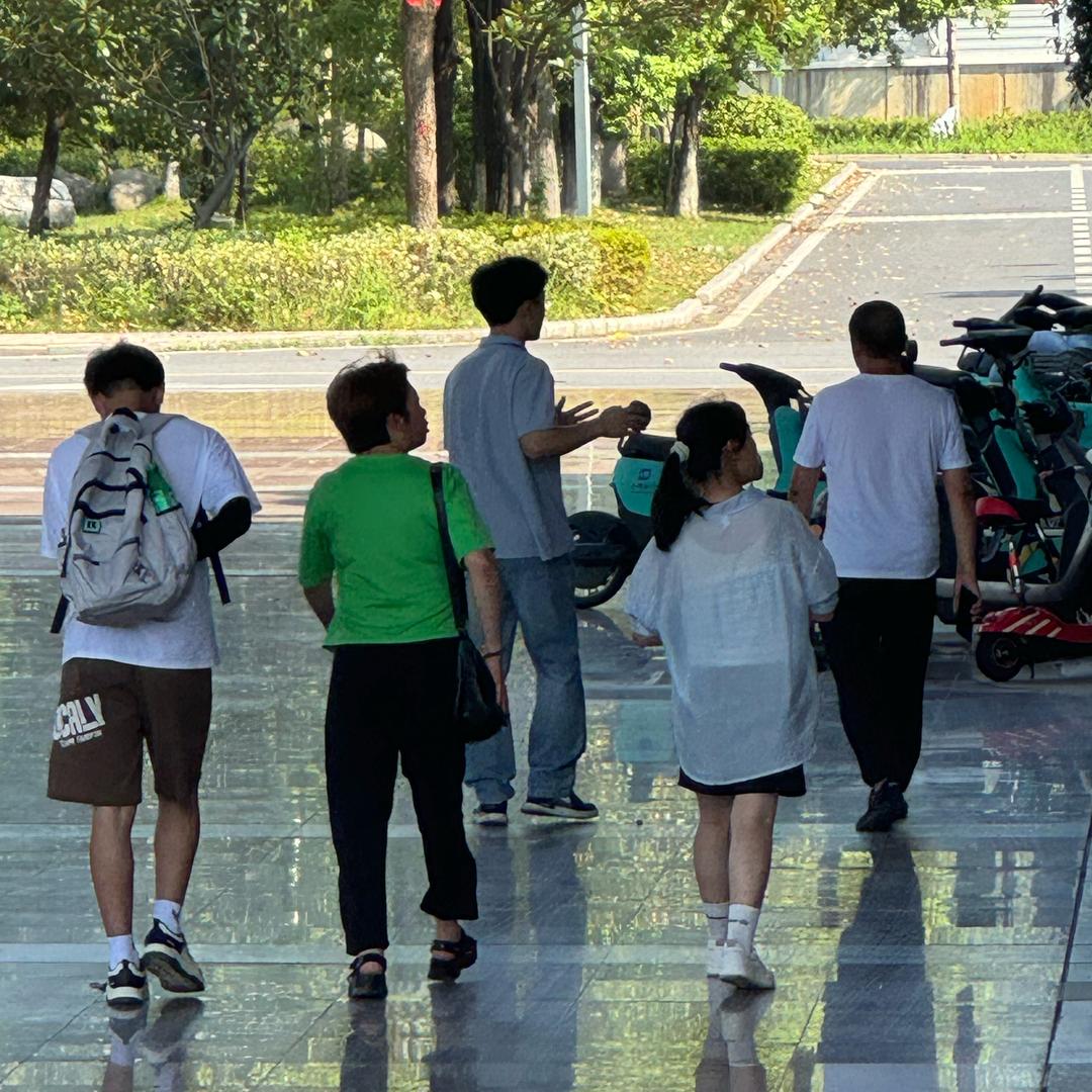 公办本科卢老师