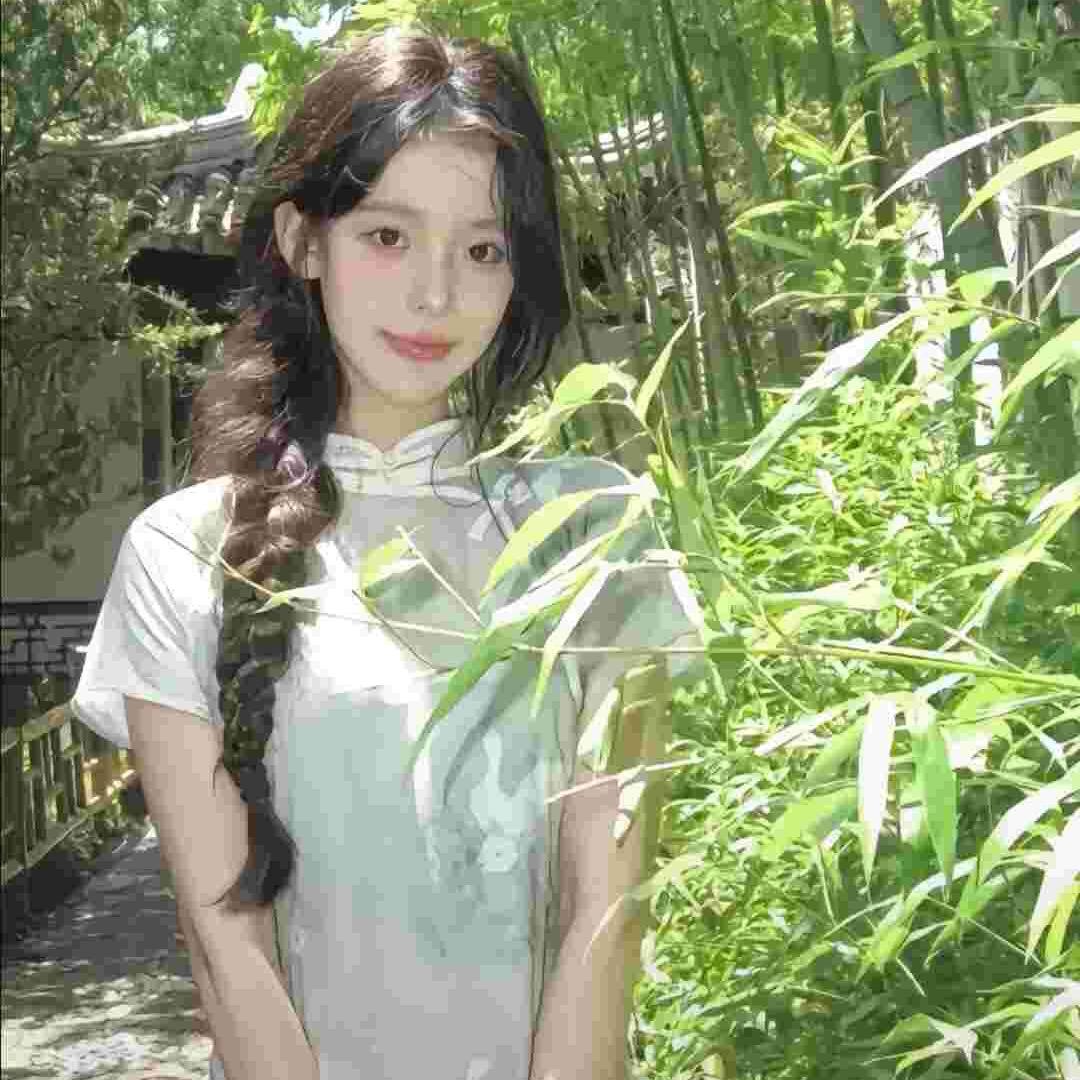 夏天的风🎐（李夏蕊）