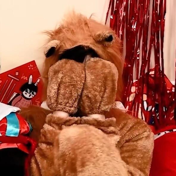 ^睁着眼做作业^