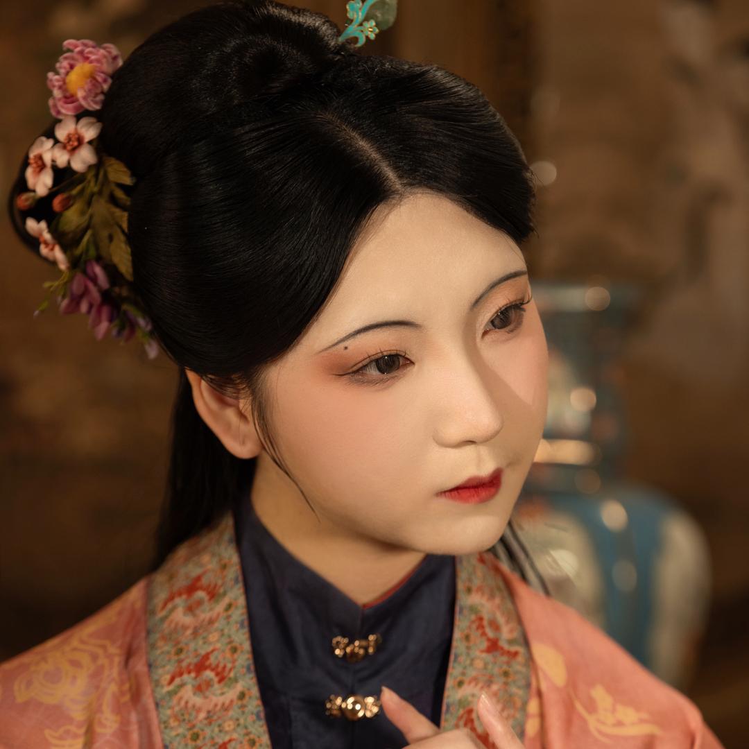 绾颜
