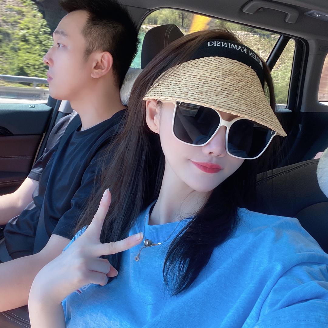 汤小玲（单亲妈妈带娃嫁头婚）