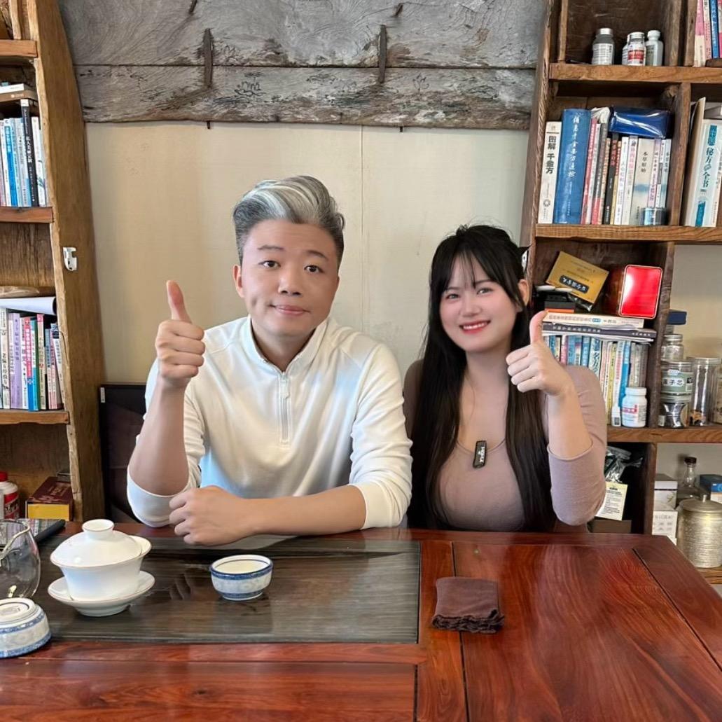 霞湖世家男装（大米）