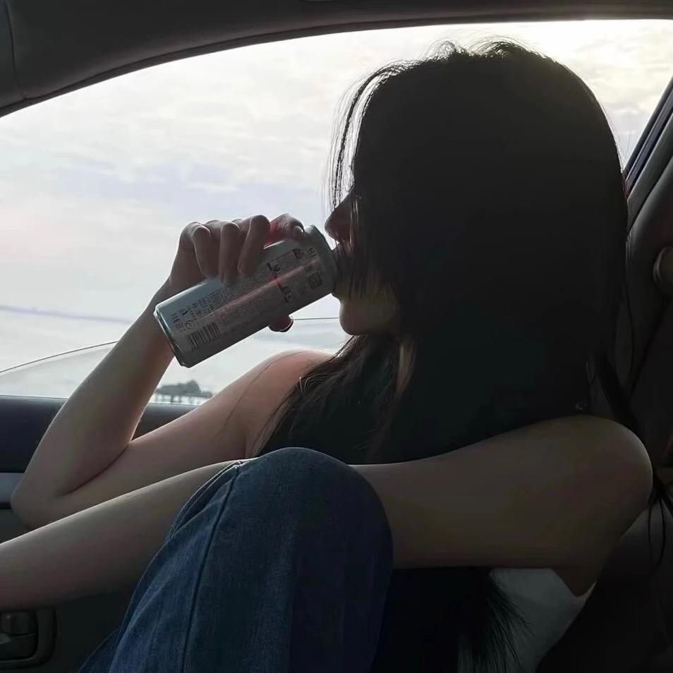 🍓莓啤汽𖠚 ˎˊ-