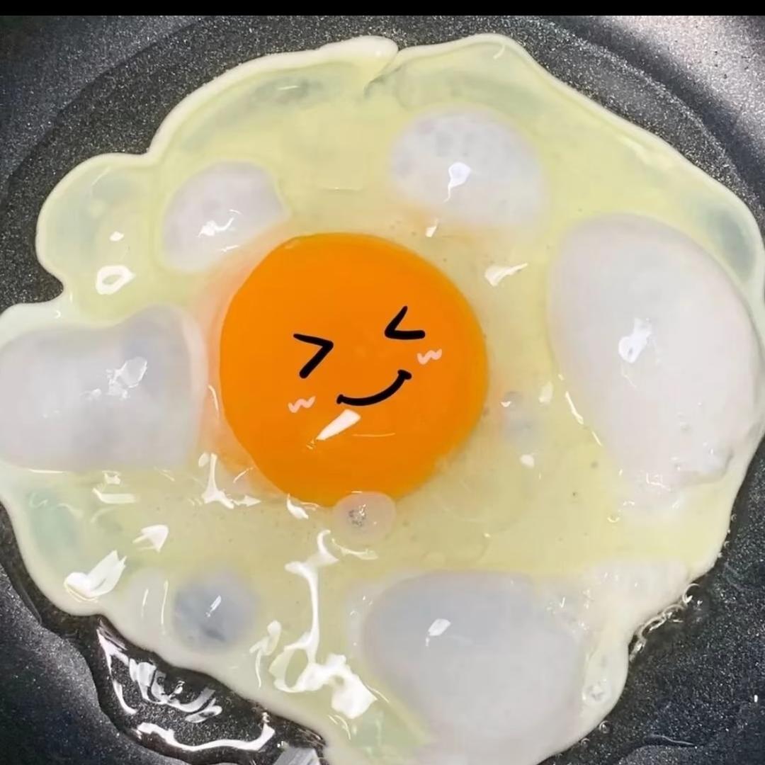 小荆不emo😘