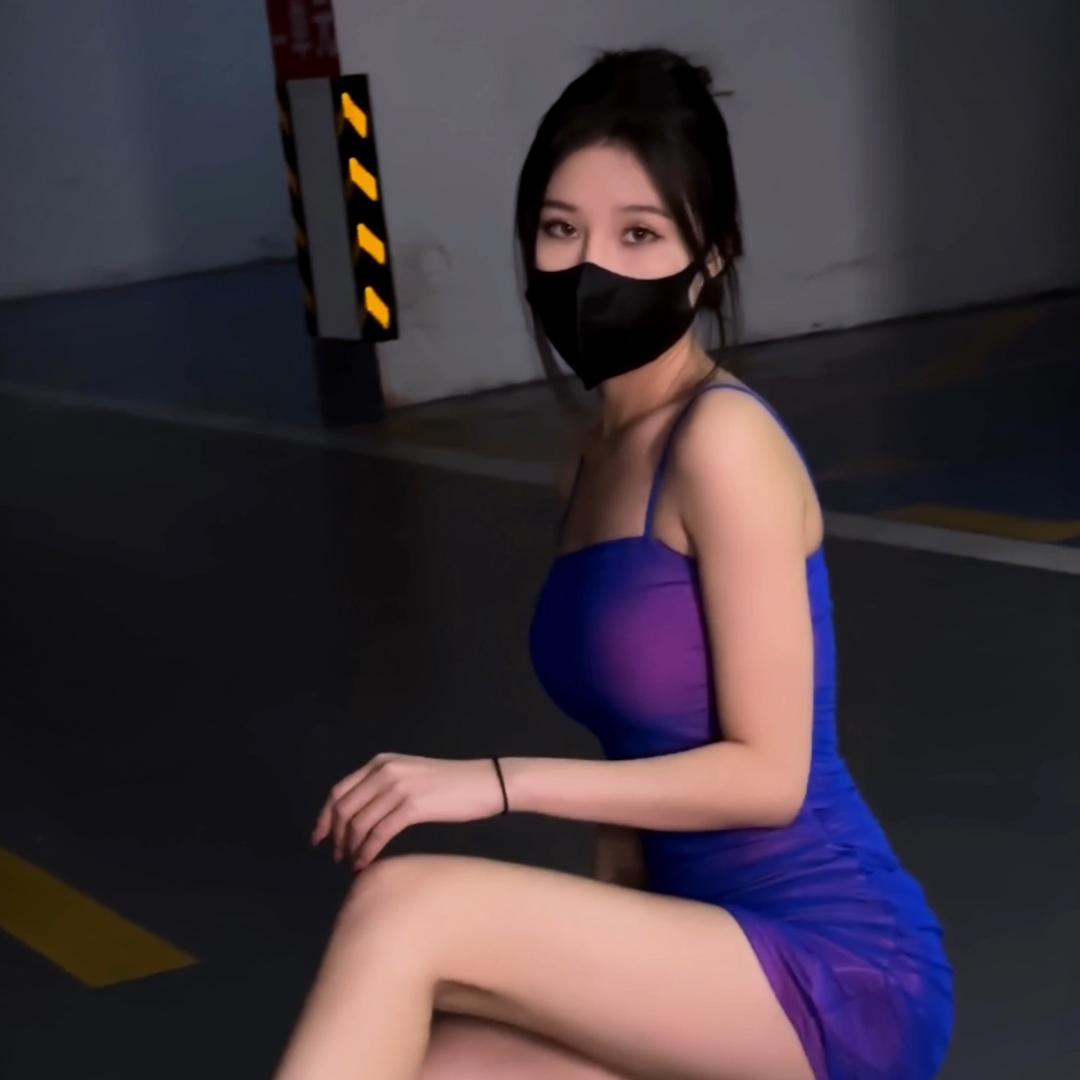 长腿女教