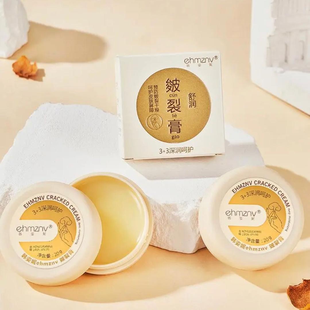 皴裂膏脚后跟护足霜手裂日本叮叮凡士林