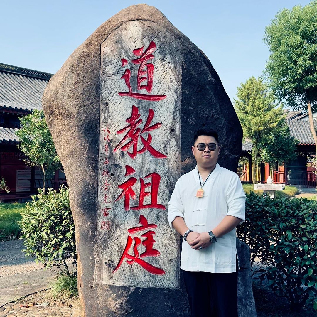 慈缘卓小生。