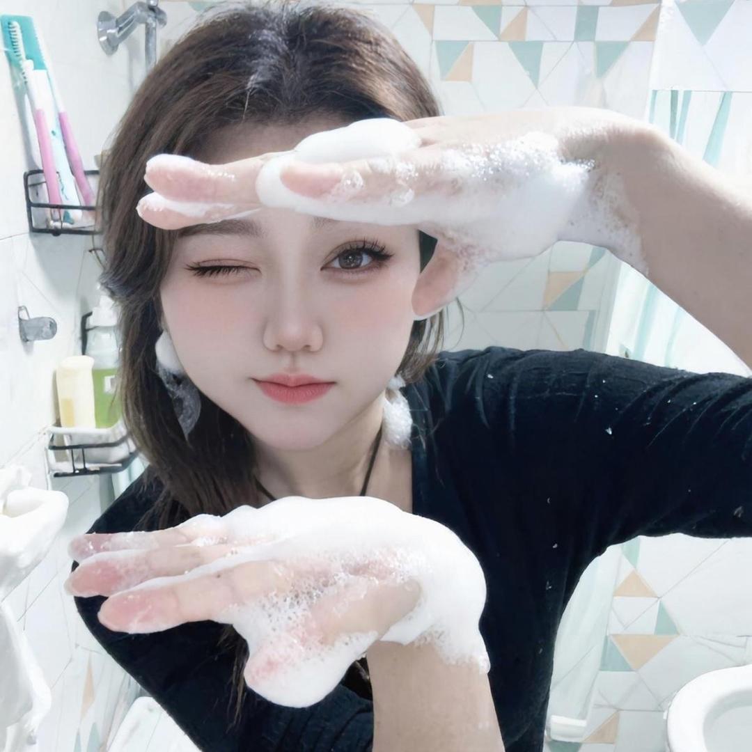 ·͜· ⁺李呢呢